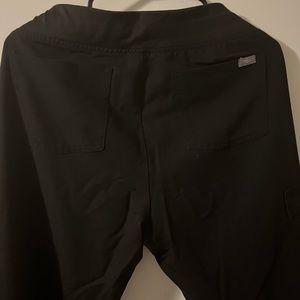 Figs jogger style scrub pants, so comfy. Working drawstring.
